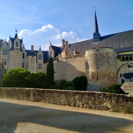 Le Gite Du Tresor Lägenhet Montreuil-Bellay Exteriör bild